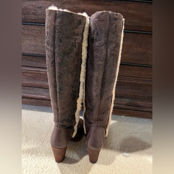 KORS Michael Kors Women’s Brown Leather Tall High Heel Sherpa Lined Boots size 6 - Picture 5 of 12
